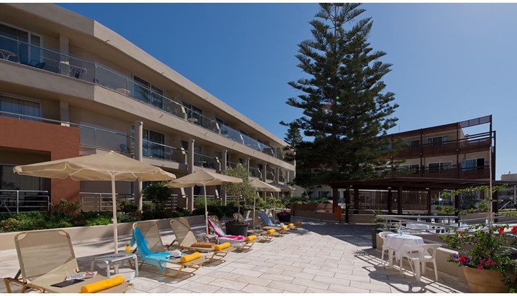 Minos Hotel , Крит